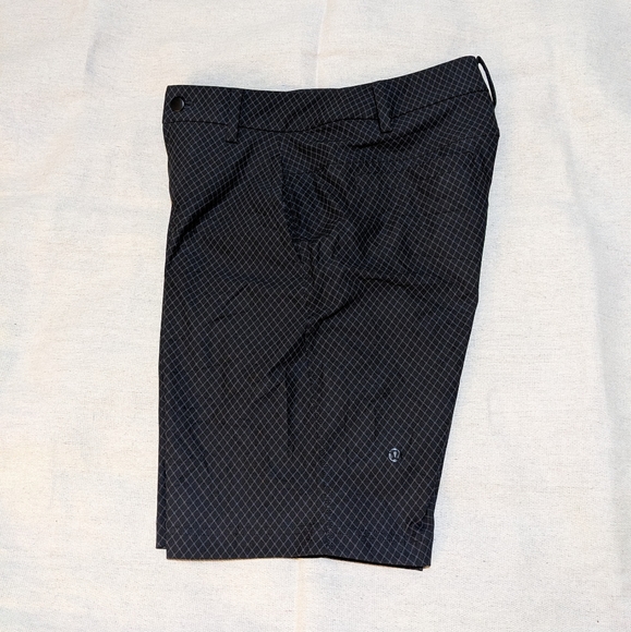 Printed Lululemon Shorts men's 30 - Picture 6 of 10